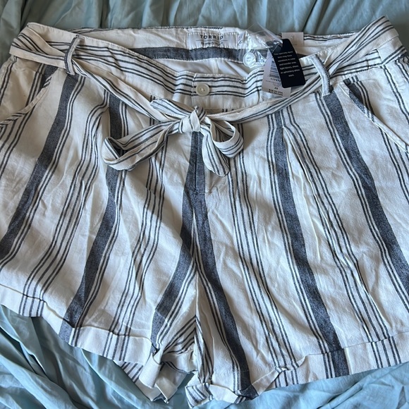 NWT torrid size 20 - Picture 2 of 4
